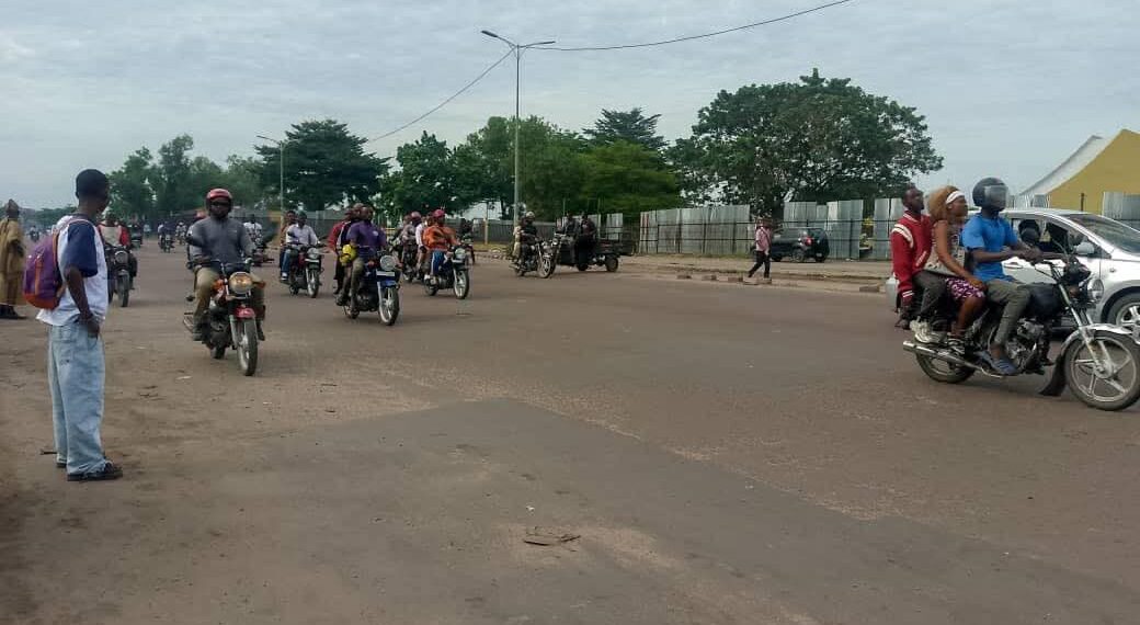 Kinshasa : au royaume des grévistes, le wewa est roi