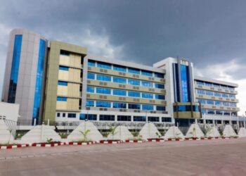 RDC : plus de 160 millions USD dépensés à l’étranger, le défi des soins spécialisés relancé à Kinshasa