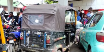 Carburant à Kinshasa : démenti officiel, tensions bien réelles sur le terrain