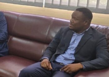 Kinkole : de la vidéo choc à la sanction, l’État frappe fort contre le médecin incriminé