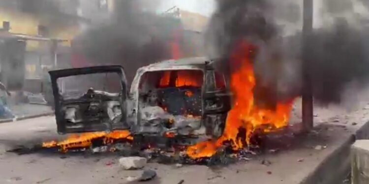 Flash – Kinshasa : un motocycliste ‘’ tué par un militaire ‘’, violentes réactions sur Elengesa