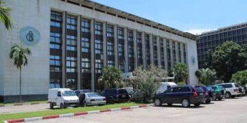 Économie : la Banque centrale retire 189 milliards de francs du marché pour freiner la hausse des prix