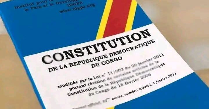 Réforme constitutionnelle : l’Union sacrée temporise, l’opposition hausse le ton