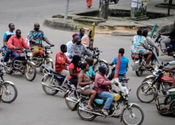 Kinshasa serre la vis sur les “wewa” : nouvelles règles pour une ville plus sûre sur deux roues