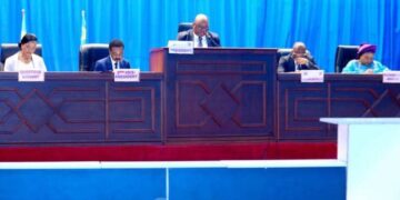 Motion de défiance ajournée : les dessous d’un silence parlementaire