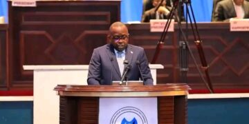 Motion sous tension : Jacquemain Shabani face aux élus, l’Assemblée temporise