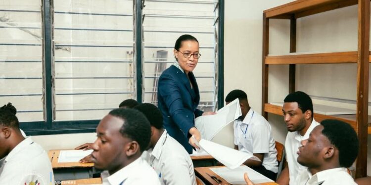 Examen d’État 2026 : rideau sur la première journée après l’épreuve de dissertation