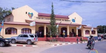 Maniema : l’Assemblée provinciale explose autour de l’interpellation du gouverneur Moïse Kabwankubi