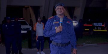 Circulation routière à Kinshasa : le général Israël Kantu sermonne les policiers de roulage