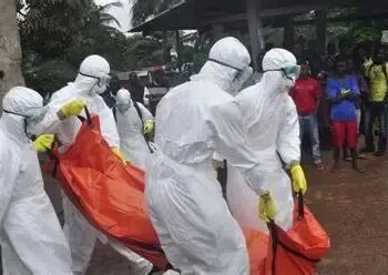 Ebola en RDC : l’épidémie s’étend, Kinshasa tente de contenir la psychose
