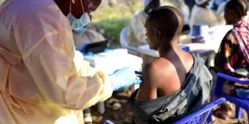Ebola : Washington ferme la porte des visas, Kinshasa choisit la voie du dialogue