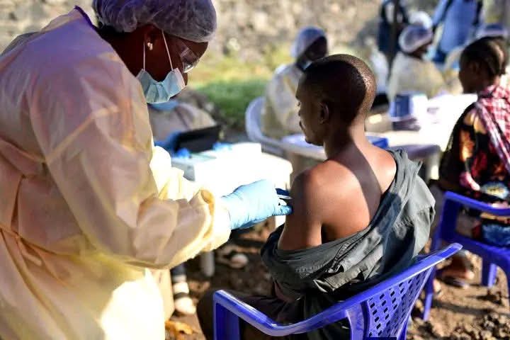 Ebola : Washington ferme la porte des visas, Kinshasa choisit la voie du dialogue