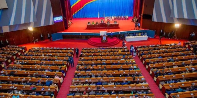 Assemblée nationale : l’opposition claque la porte face au projet de loi sur le référendum