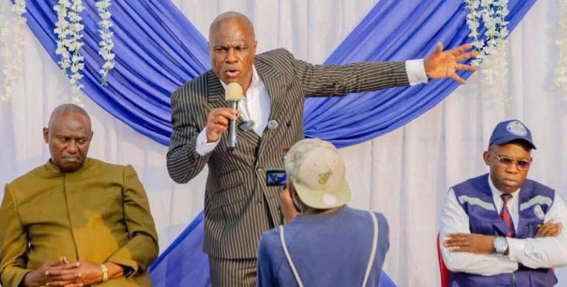 Fayulu démonte Ejiba Yamapia : « Dieu n’aime pas des bêtises »