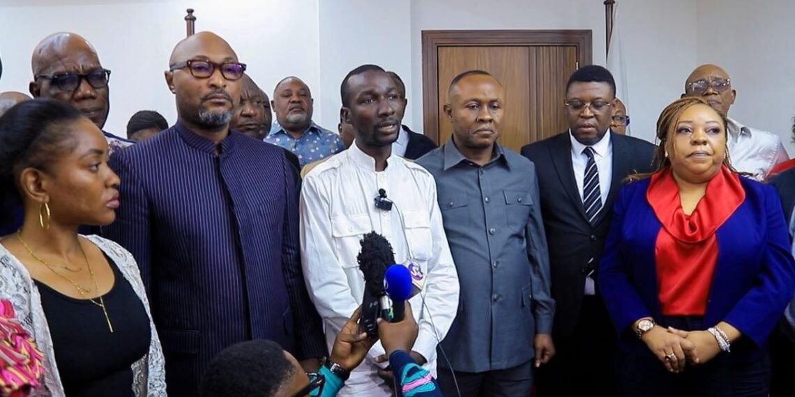 Kinshasa : les contrôles des plaques AKN démarrent dans un climat de tension