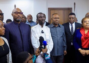 Kinshasa : les contrôles des plaques AKN démarrent dans un climat de tension