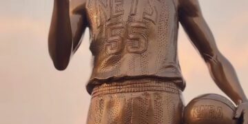 Dikembe Mutombo immortalisé : la RDC érige une statue à la gloire de sa légende