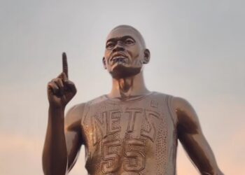 Dikembe Mutombo immortalisé : la RDC érige une statue à la gloire de sa légende