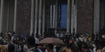 Tensions à l’UNIKIN : les élections étudiantes suspendues après des violences sur le campus