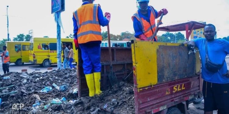 Kinshasa : Éric Tshikuma apporte son soutien à la Task Force pour l&rsquo;assainissement de la capitale