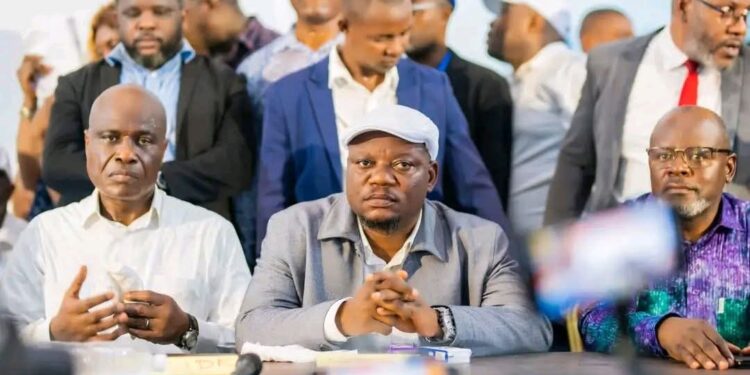 RDC : la coalition C64 temporise et repousse sa plainte contre Félix Tshisekedi pour renforcer son dossier