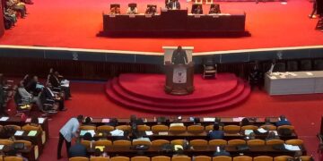 Session extraordinaire : Le  Parlement à l&rsquo;épreuve des urgences nationales