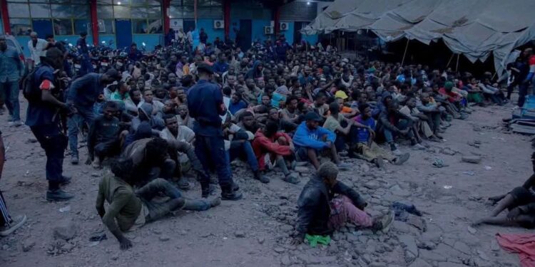 Kinshasa : la PNC frappe fort, 578 personnes interpellées lors d’une opération d’envergure