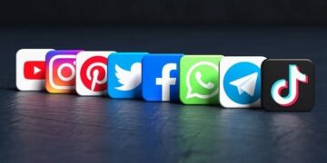 Réseaux sociaux : la justice durcit le ton contre les insultes et les injures