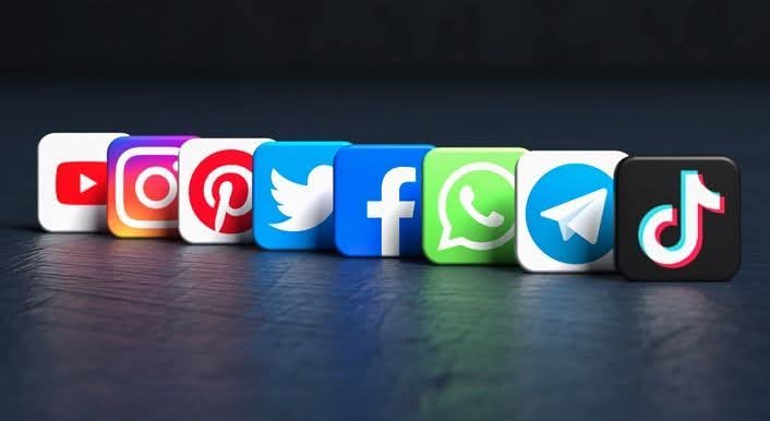 Réseaux sociaux : la justice durcit le ton contre les insultes et les injures