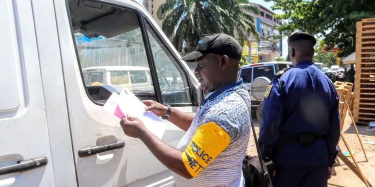 Contrôle technique à Kinshasa : le bouclage généralisé fixé au 31 août