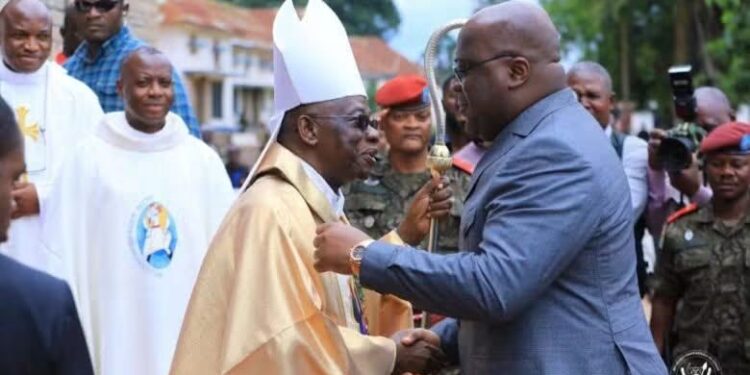 Mbuji-Mayi : Mgr Kasanda transforme l’accueil de Tshisekedi en plaidoyer pour le développement du Grand Kasaï