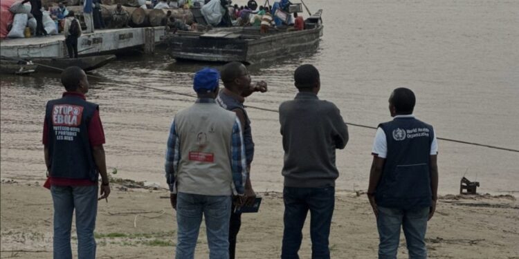 Alerte Ebola à Kinshasa : un bateau en provenance de Kisangani accoste sous haute surveillance à Maluku