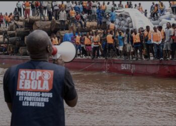 Alerte Ebola aux portes de Kinshasa : un bateau immobilisé, plus de 200 passagers soumis à des tests