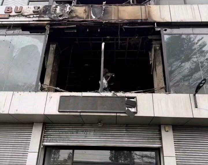 Kinshasa : 12 morts dans l’incendie d’une salle de fêtes ( Officiel)