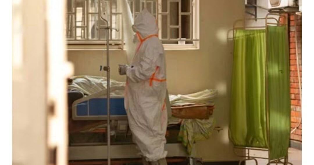 Ebola : la courbe descend, mais la vigilance reste de mise