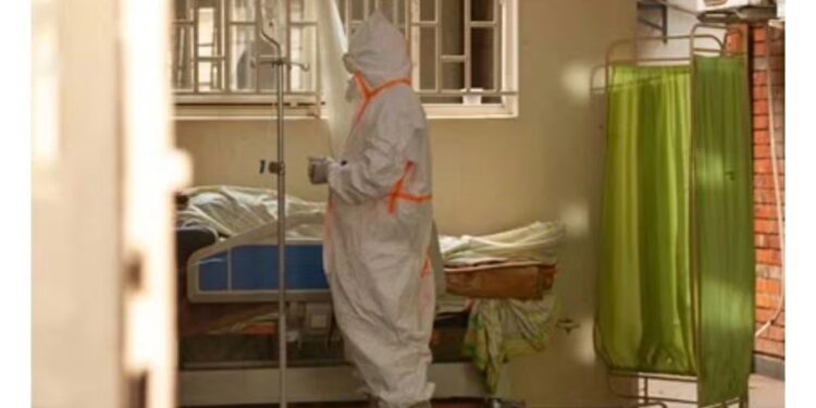 Ebola : la courbe descend, mais la vigilance reste de mise