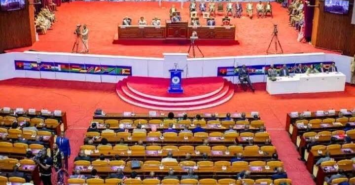 Rentrée parlementaire : une session où le politique devra répondre à l’urgence