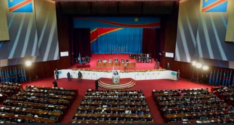 RDC : le référendum et les réformes électorales arrivent au Parlement