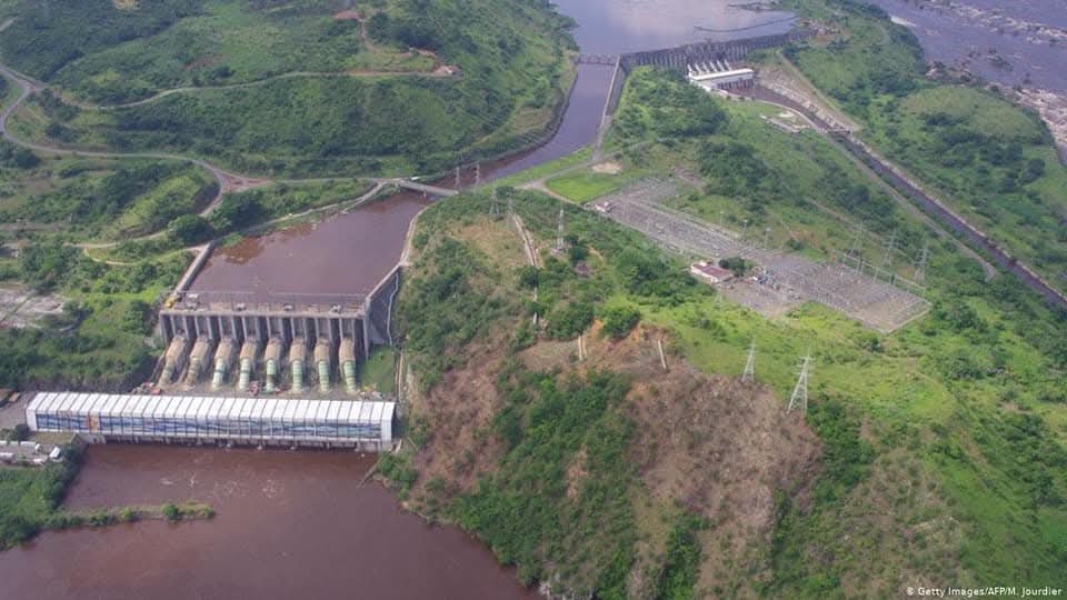 Électricité en RDC : pourquoi Kinshasa vit-elle au rythme des coupures ?