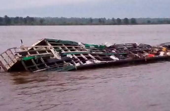 Kinshasa : une barge du Global Express coule, des passagers portés disparus