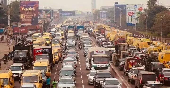 Kinshasa : véhicules et établissements festifs dans le viseur des contrôles