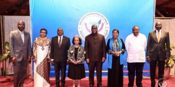 RDC : Félix Tshisekedi échange avec les facilitateurs de l’Union africaine sur la paix dans les Grands Lacs