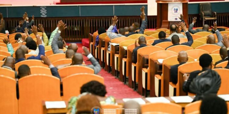 Loi sur le référendum : derrière le vote, le doute constitutionnel