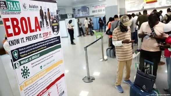 Ebola : l’extension régionale relance le débat sur l’efficacité de la riposte