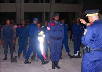 Kinshasa : 70 policiers écartés de la circulation routière pour diverses dérives
