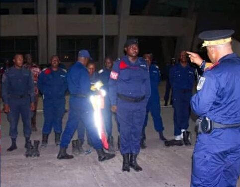 Kinshasa : 70 policiers écartés de la circulation routière pour diverses dérives